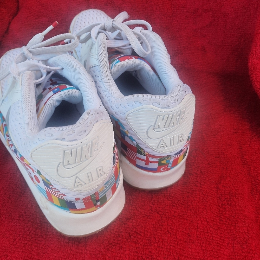 Nike men's size 9.5 - Picture 4 of 5